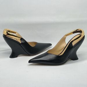 Bottega Veneta Punta 100 Leather Slingback Pumps size 37